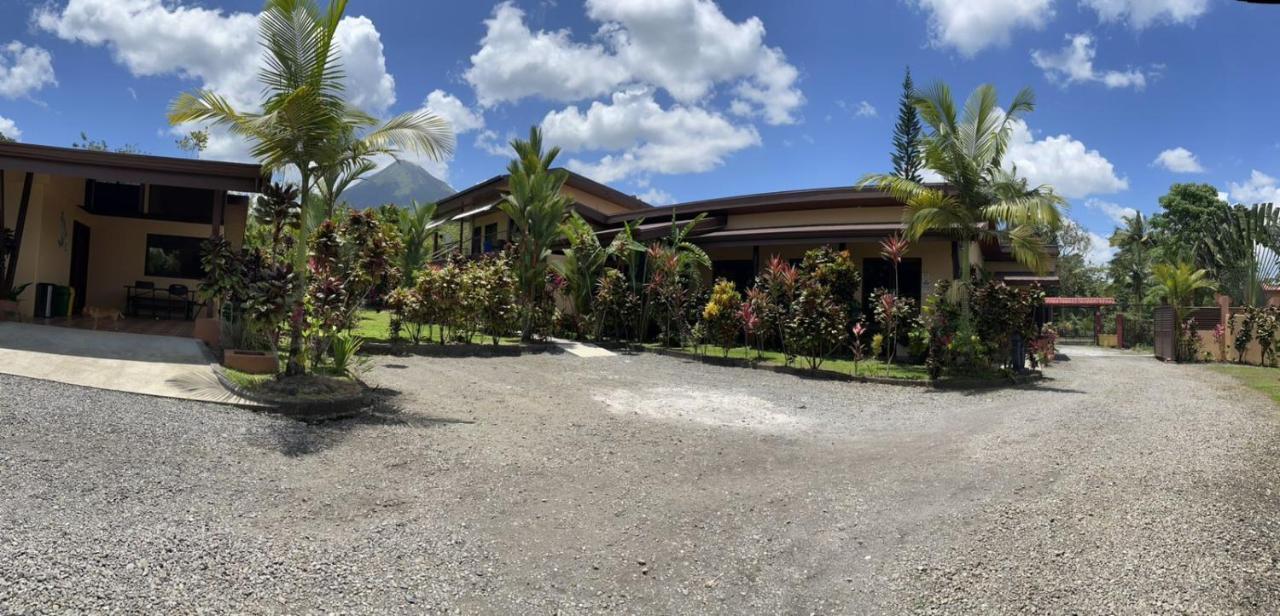 Aunty Arenal Lodge La Fortuna Exterior photo