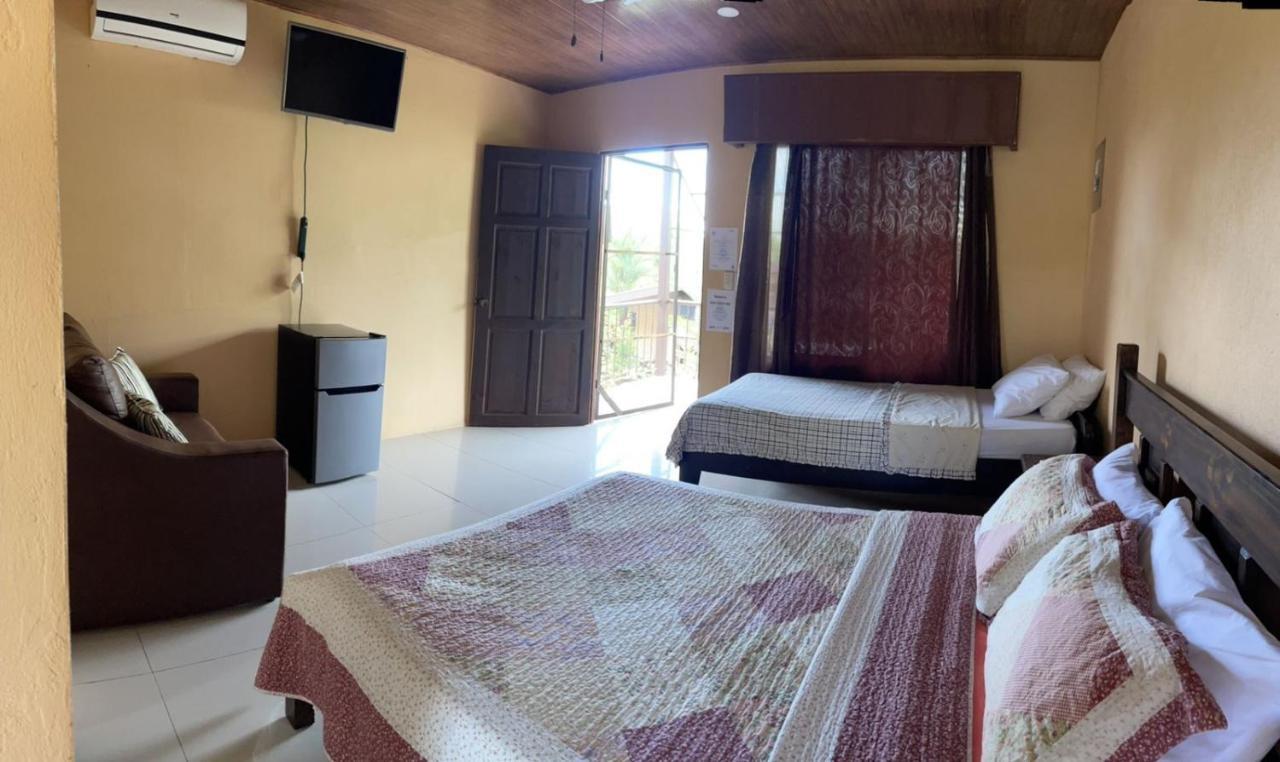 Aunty Arenal Lodge La Fortuna Exterior photo