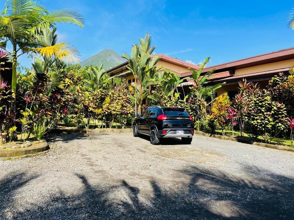 Aunty Arenal Lodge La Fortuna Exterior photo