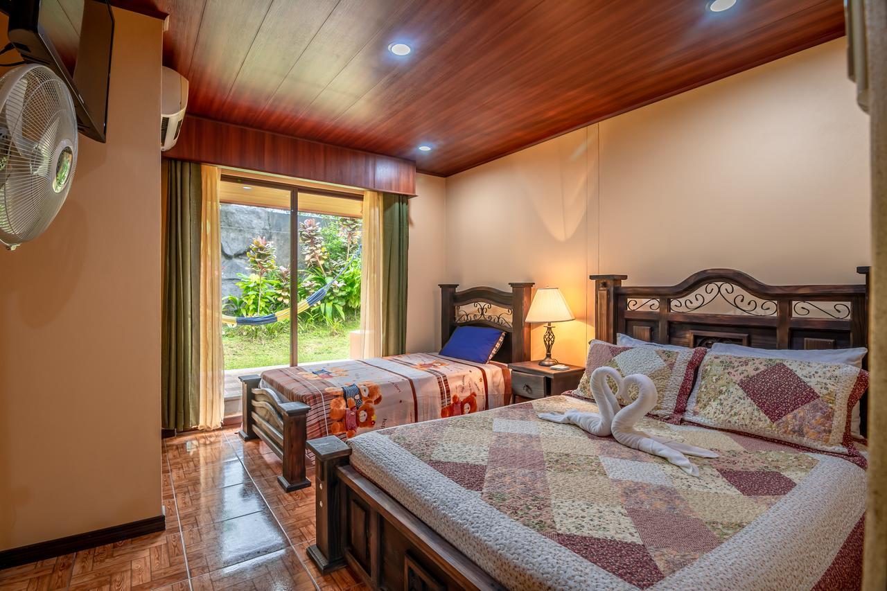 Aunty Arenal Lodge La Fortuna Exterior photo