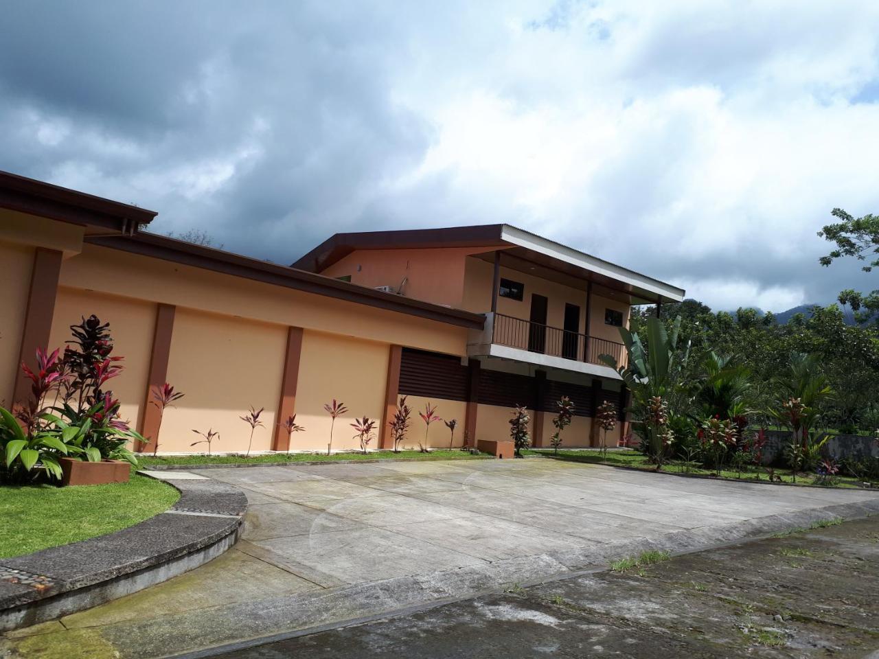 Aunty Arenal Lodge La Fortuna Exterior photo
